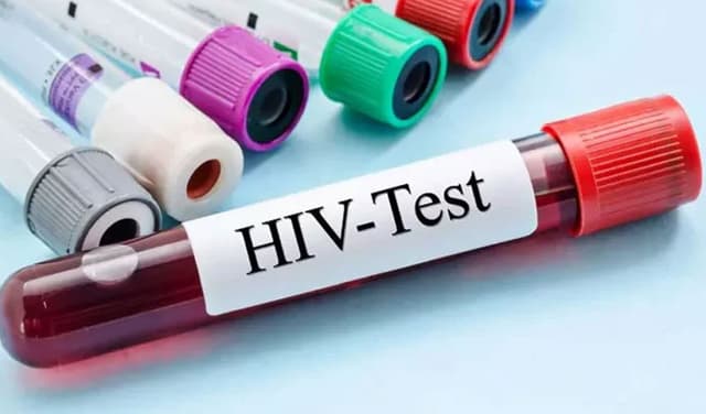 HIV outbreak: 78 kids among 120 infected at Karachi hospital HIV outbreak: 78 kids among 120 infected at Karachi hospital