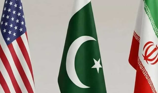 Pakistan again steps up mediation efforts between Iran, US (Courtesy: File) Pakistan again steps up mediation efforts between Iran, US (Courtesy: File)
