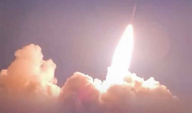 Iran launches fresh attacks after sixth day of US strikes Iran launches fresh attacks after sixth day of US strikes