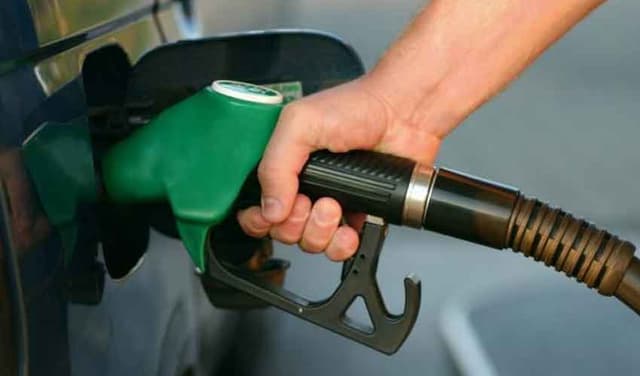 Petrol, diesel prices likely to surge in Pakistan Petrol, diesel prices likely to surge in Pakistan