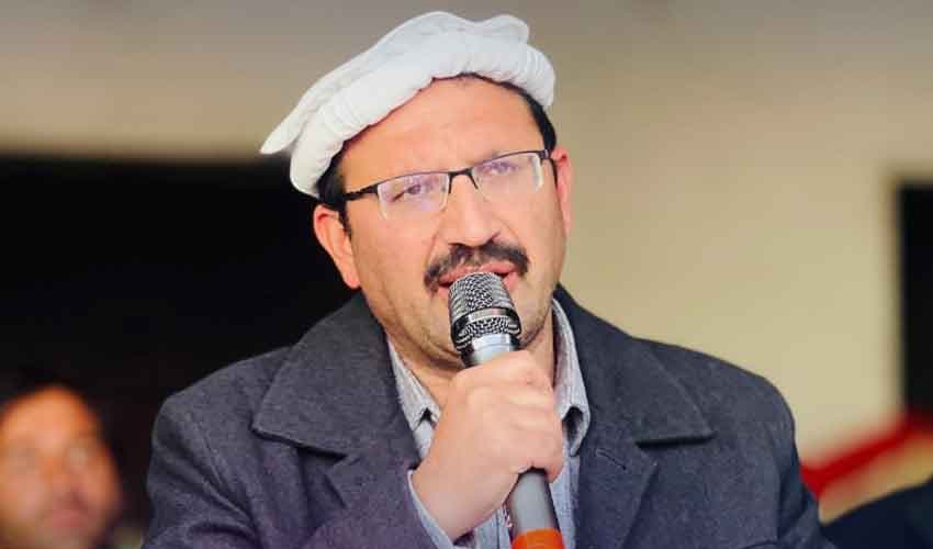 Many factions exist within PTI: Junaid Akbar (Courtesy: Online) Many factions exist within PTI: Junaid Akbar (Courtesy: Online)