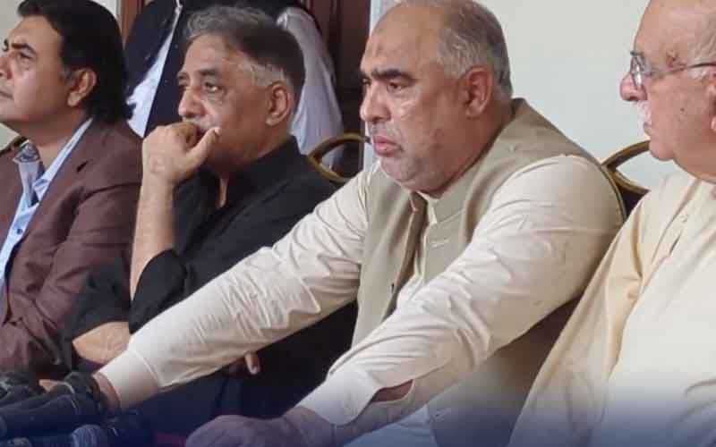 Qaiser extends apology to nation for Gen Bajwa's extension (Courtesy: File) Qaiser extends apology to nation for Gen Bajwa's extension (Courtesy: File)