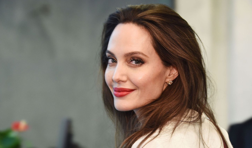 Angelina Jolie 2024 with stylish statement Unveils latest