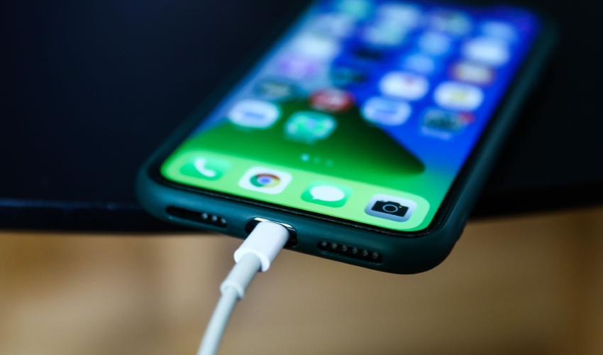 iPhone 15 charging slowly? How to fast charge it with USB-C