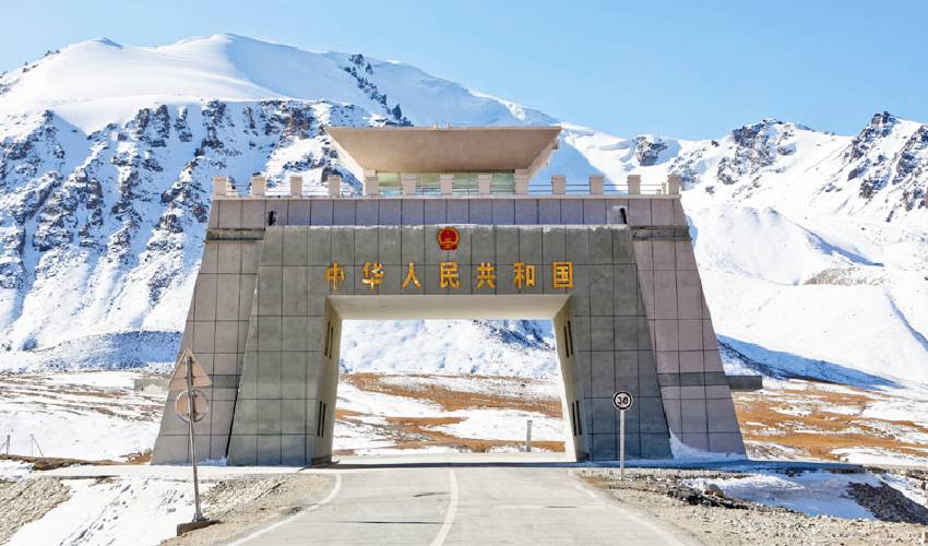 Pakistan-China Khunjerab border re-opened