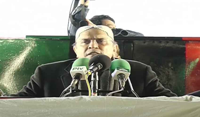 President Zardari assures nation: 'Don't panic, good news soon'