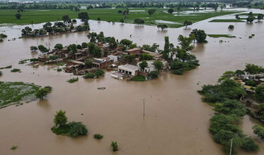 Flood situation eases in Punjab; Gujrat, Sialkot worst-hit